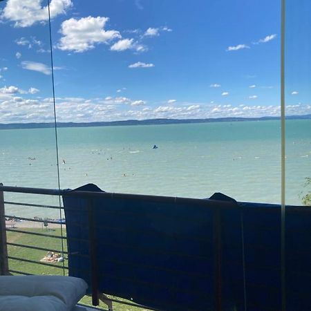 Balaton-parti luxus lakás Appartamento Siófok Esterno foto