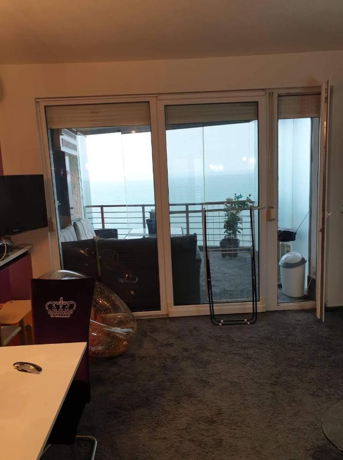 Balaton-parti luxus lakás Appartamento Siófok Esterno foto