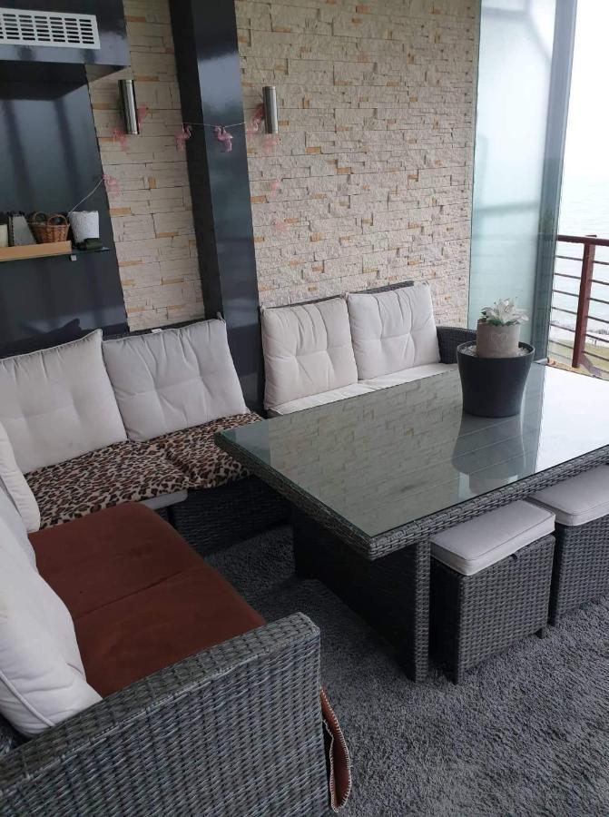 Balaton-parti luxus lakás Appartamento Siófok Esterno foto